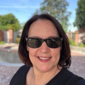 Meet your Posher, Stacy